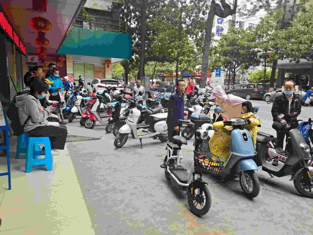 云南：@昆明人 交警大隊不再辦理電動車落戶，請到這些郵政點辦理