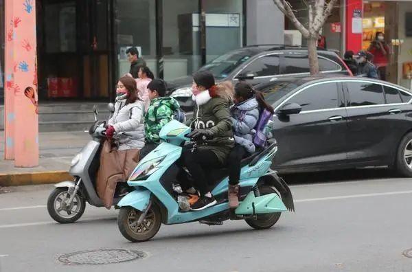 湖北：武穴市公安局交警大隊(duì)禁止未登記上牌的電動(dòng)車上道路行駛的通告