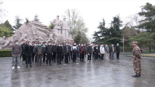 山東：金鄉(xiāng)縣司法局組織社區(qū)矯正對象開展“緬懷先烈 愛黨愛國 共創(chuàng)明天”政治矯正教育活動