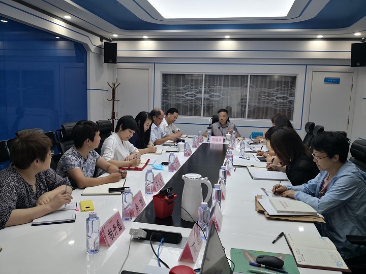 周錫培一行到法宣在線主持召開工作座談會(huì)